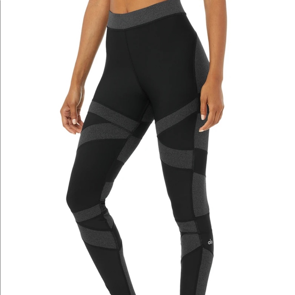 ALO YOGA high waist level up legging size xs